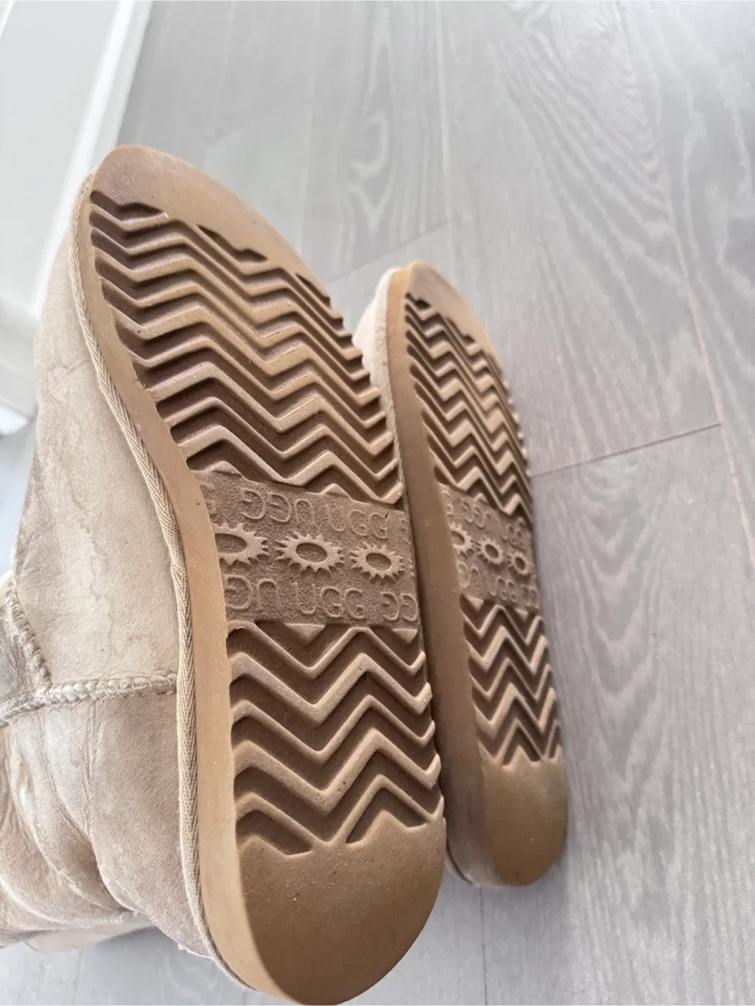 UGG Classic Tall Boots, Size 8 image indicator(10)