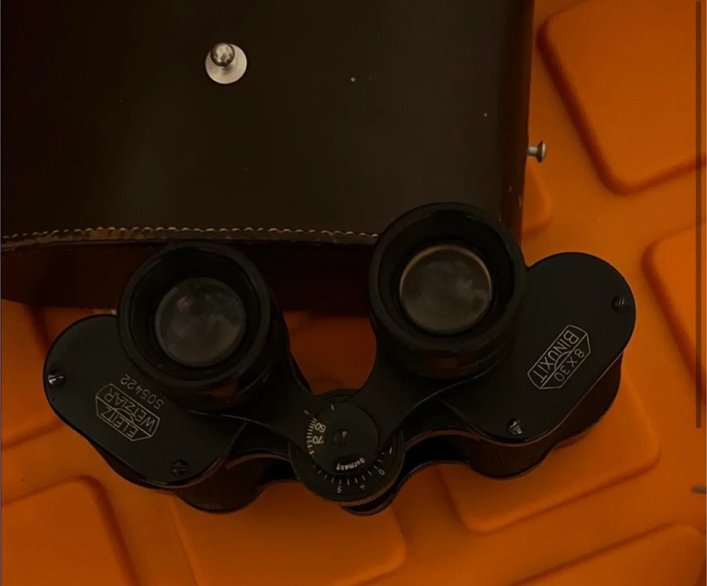 Feitz Wetzlar 8X30 Binoculars image indicator(2)