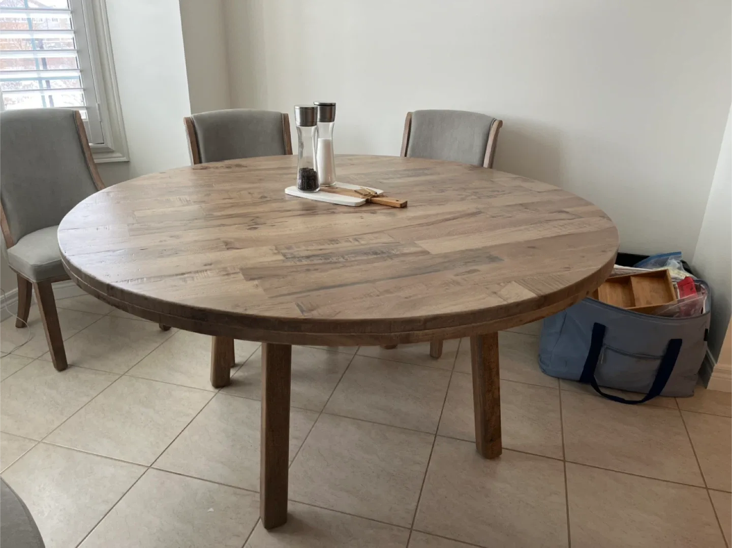 Round Wooden Dining Table image indicator(2)