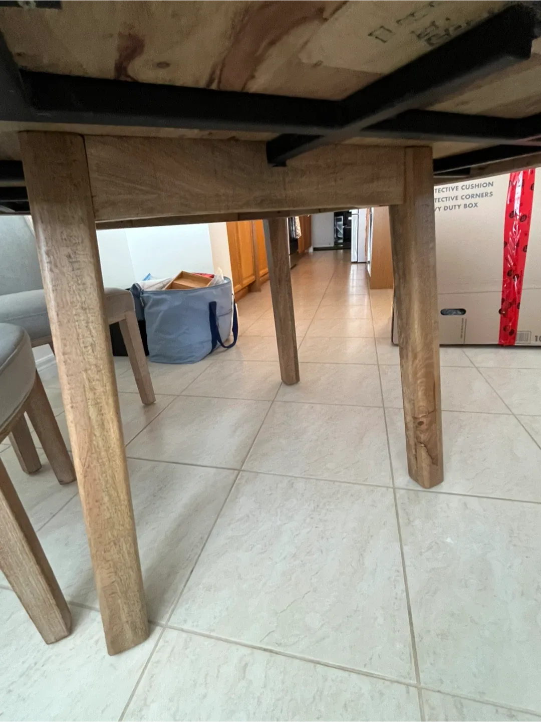 Round Wooden Dining Table image indicator(4)