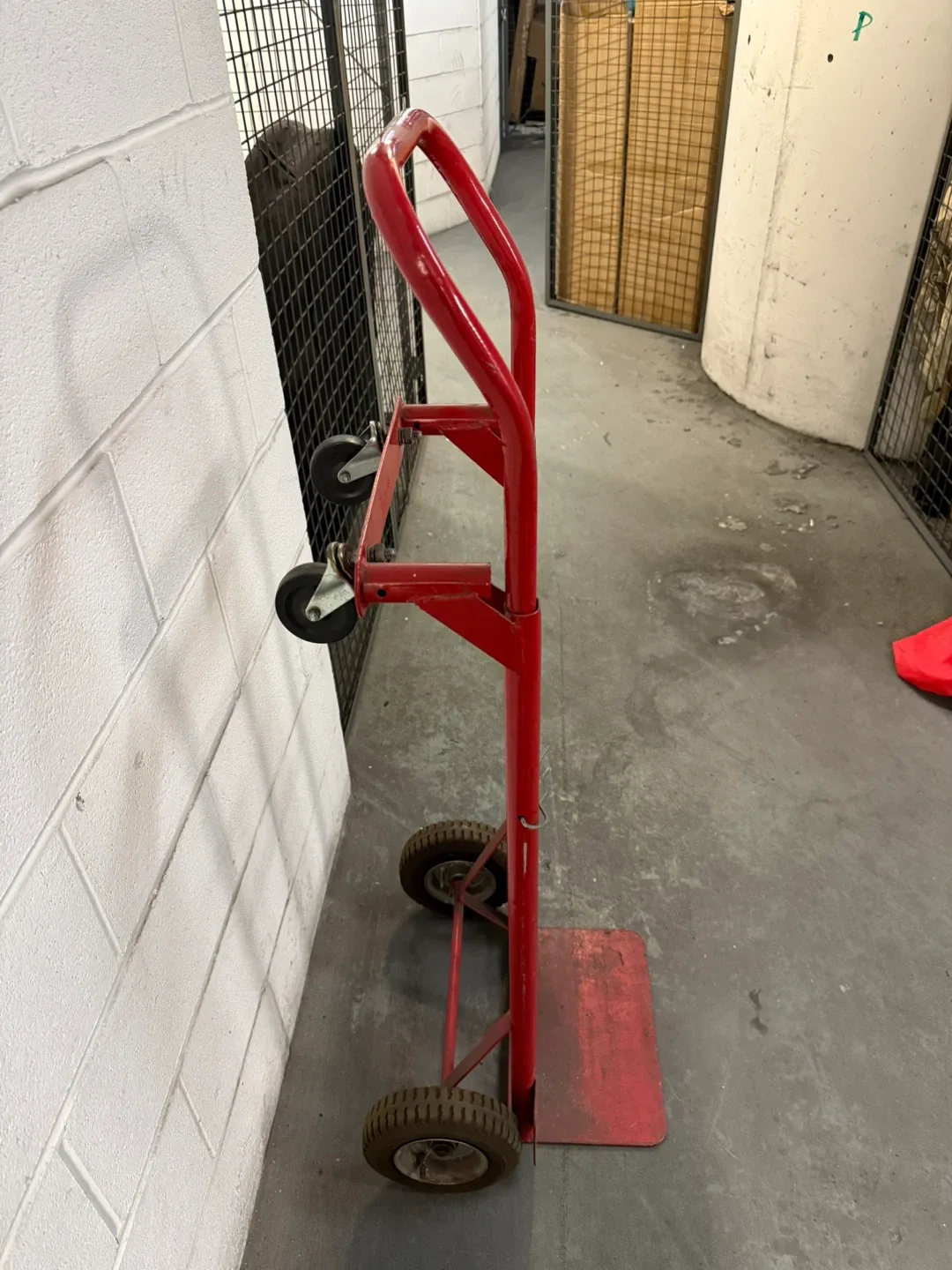 Red Hand Truck Dolly image indicator(2)