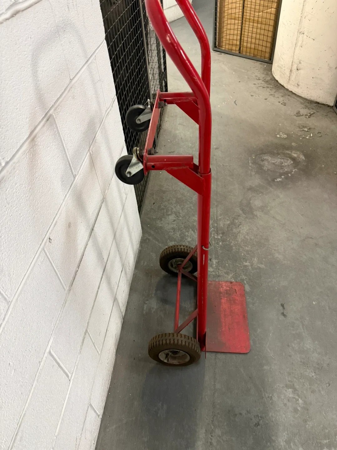 Red Hand Truck Dolly image indicator(3)
