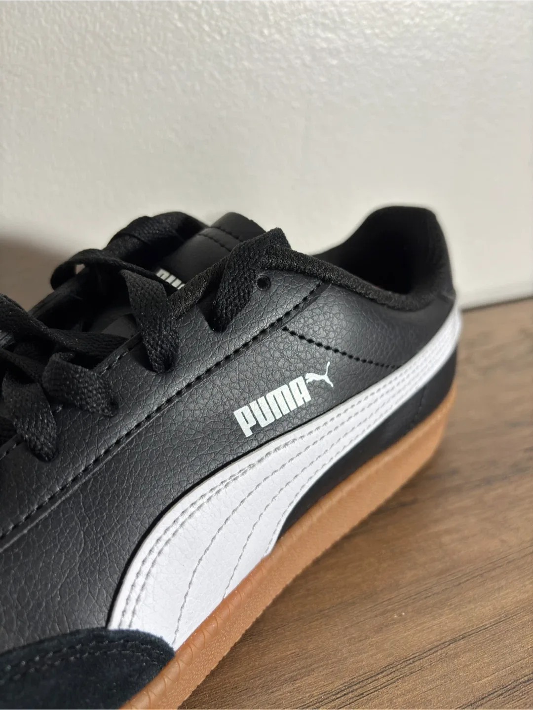 Puma Women’s Shoes Size 9 - Steal Deal! image indicator(3)