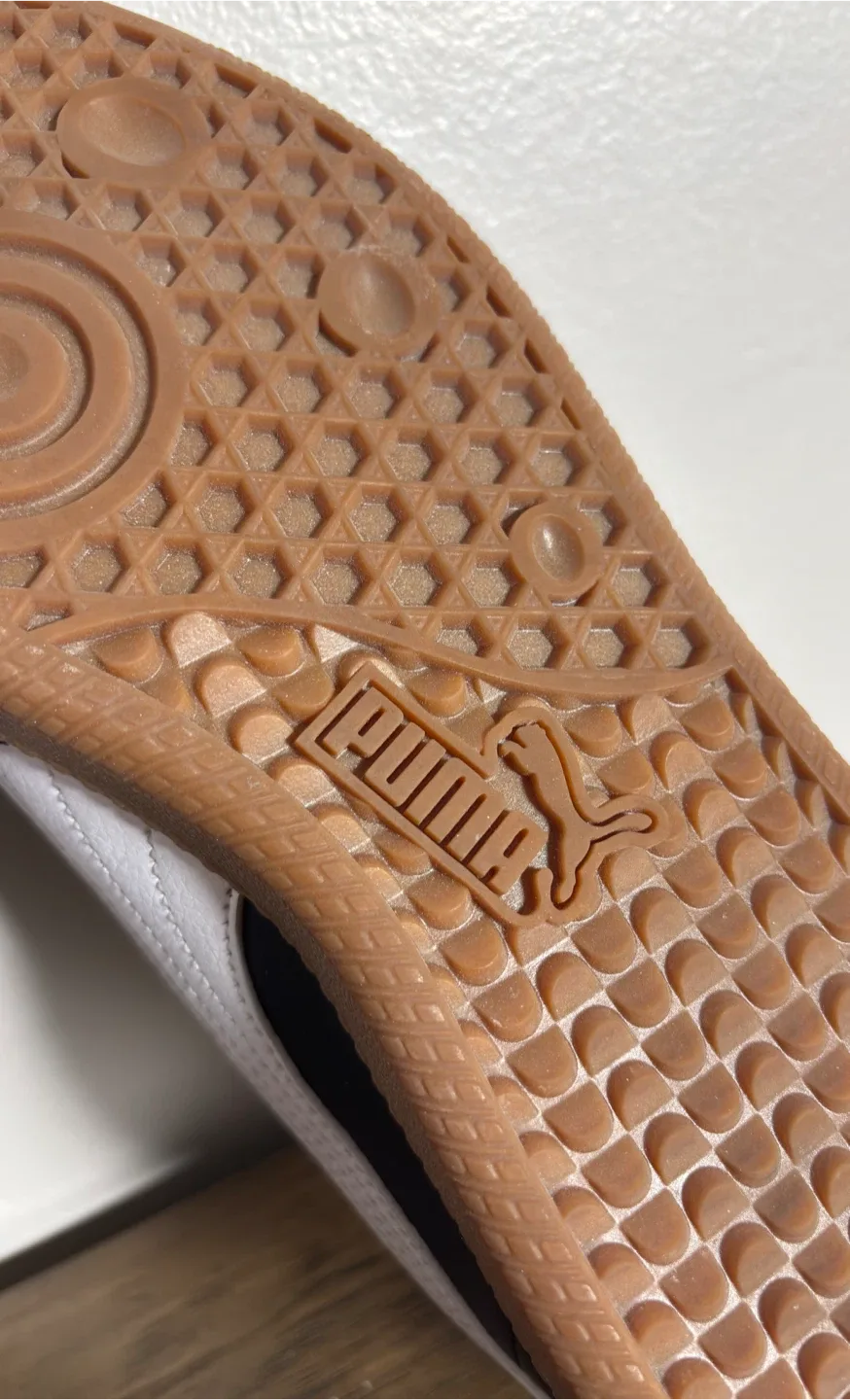 Puma Women’s Shoes Size 9 - Steal Deal! image indicator(9)