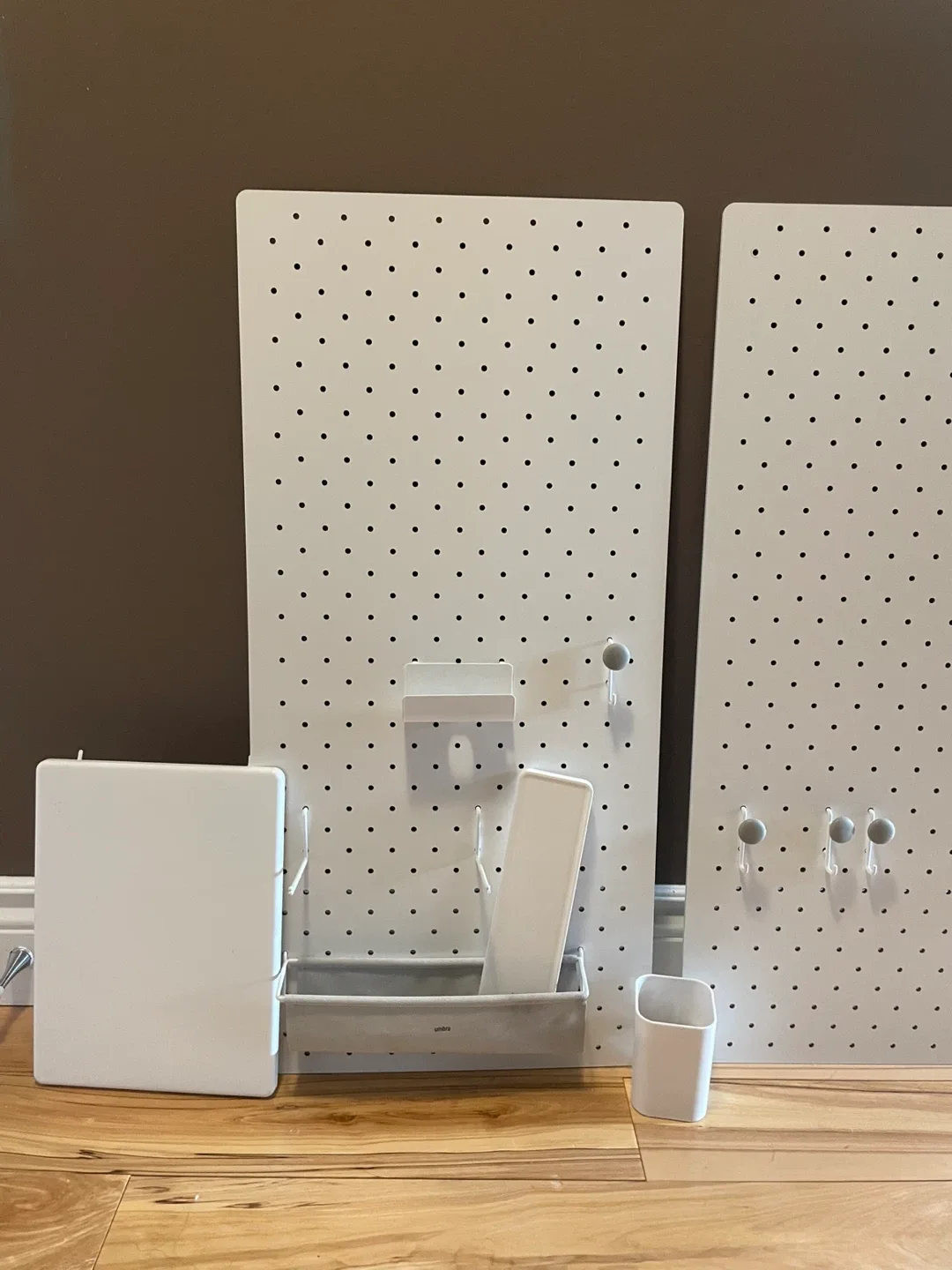 Umbra Hanging peg board image indicator(2)