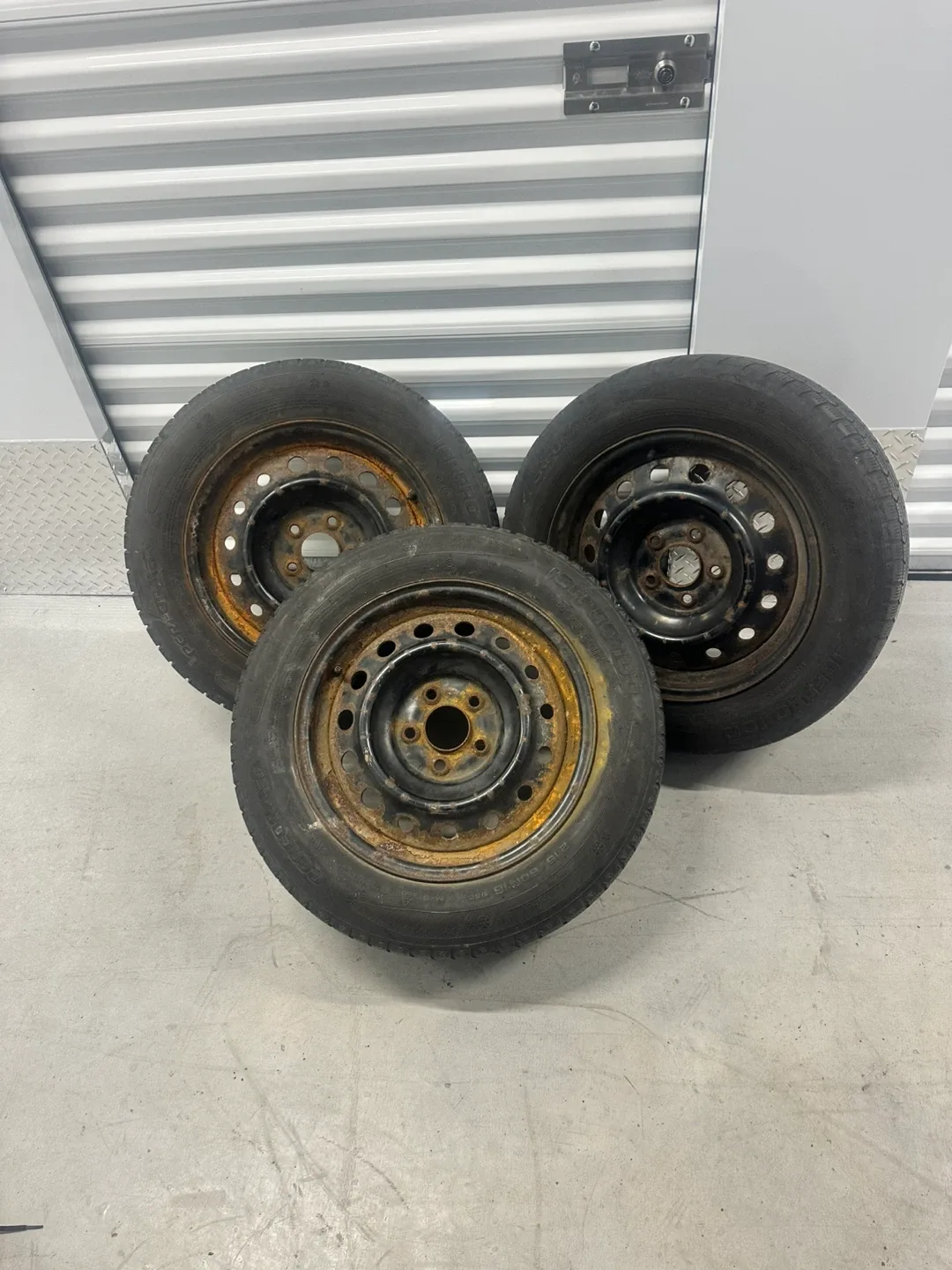 Used Winter Tires on Steel Rims image indicator(5)