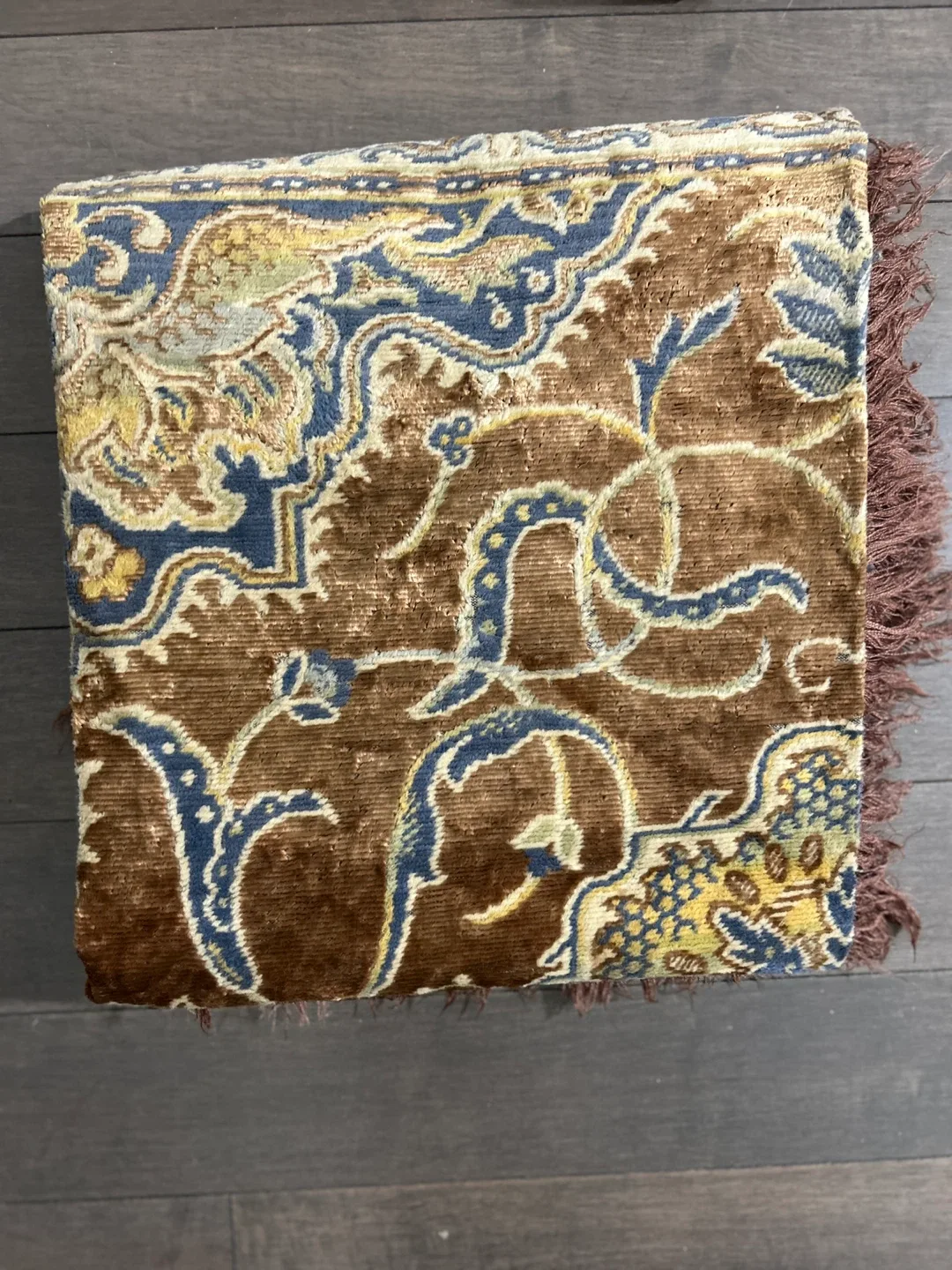 Brown Patterned Area rug image indicator(5)