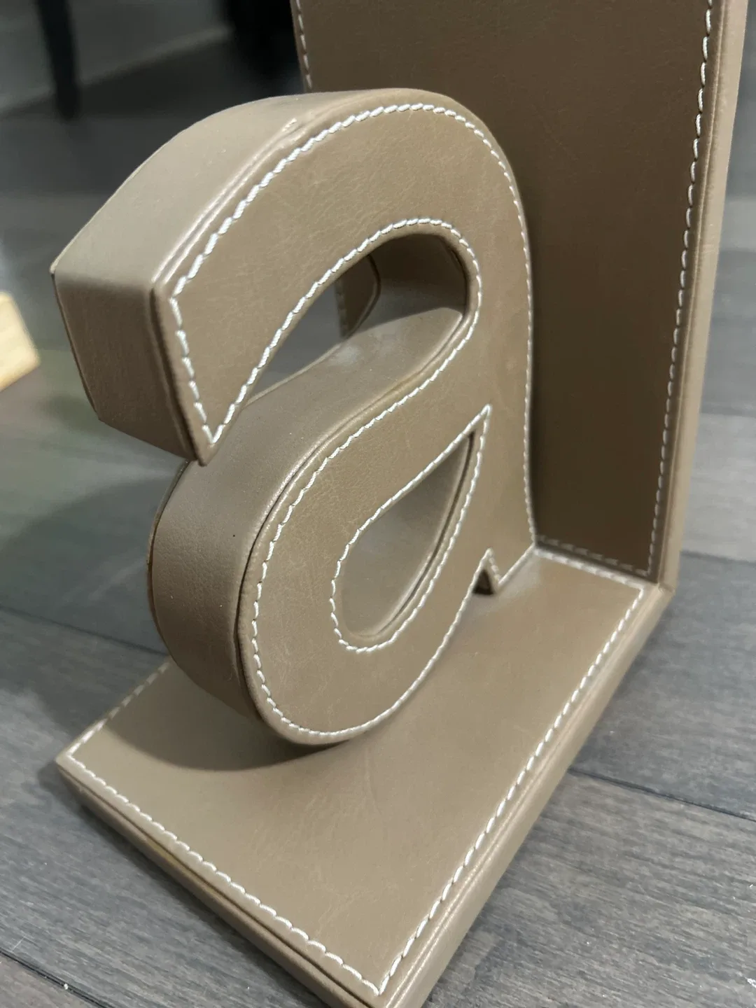Letter A Bookend - Beige image indicator(2)
