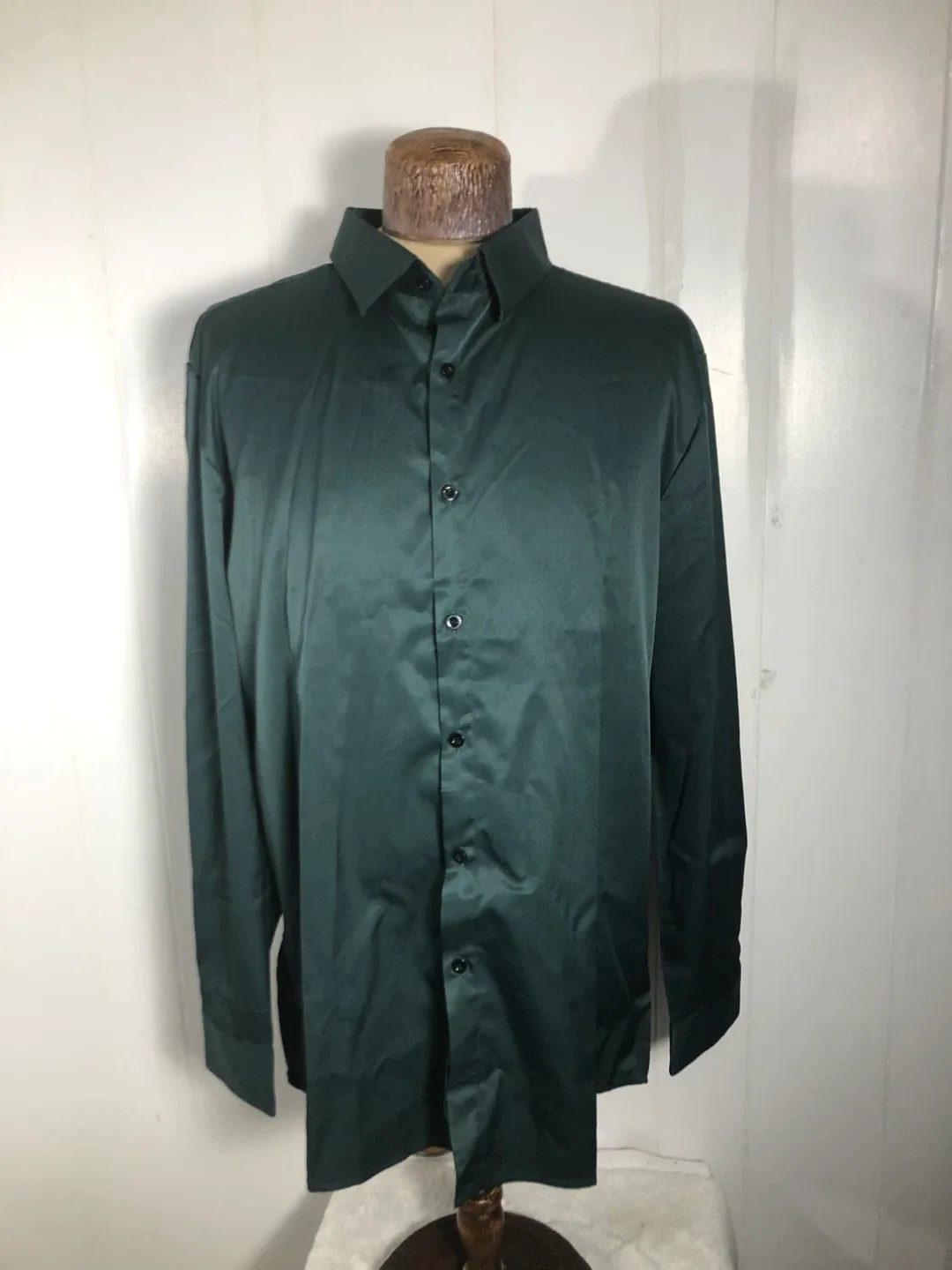Men’s Forest Green Dress Shirt. XL. Brand New.