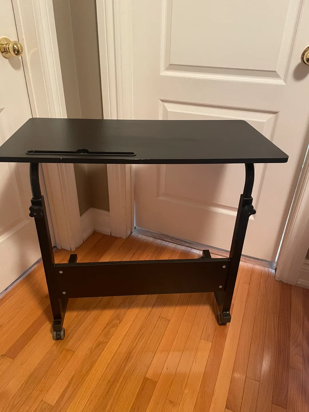 Adjustable desk