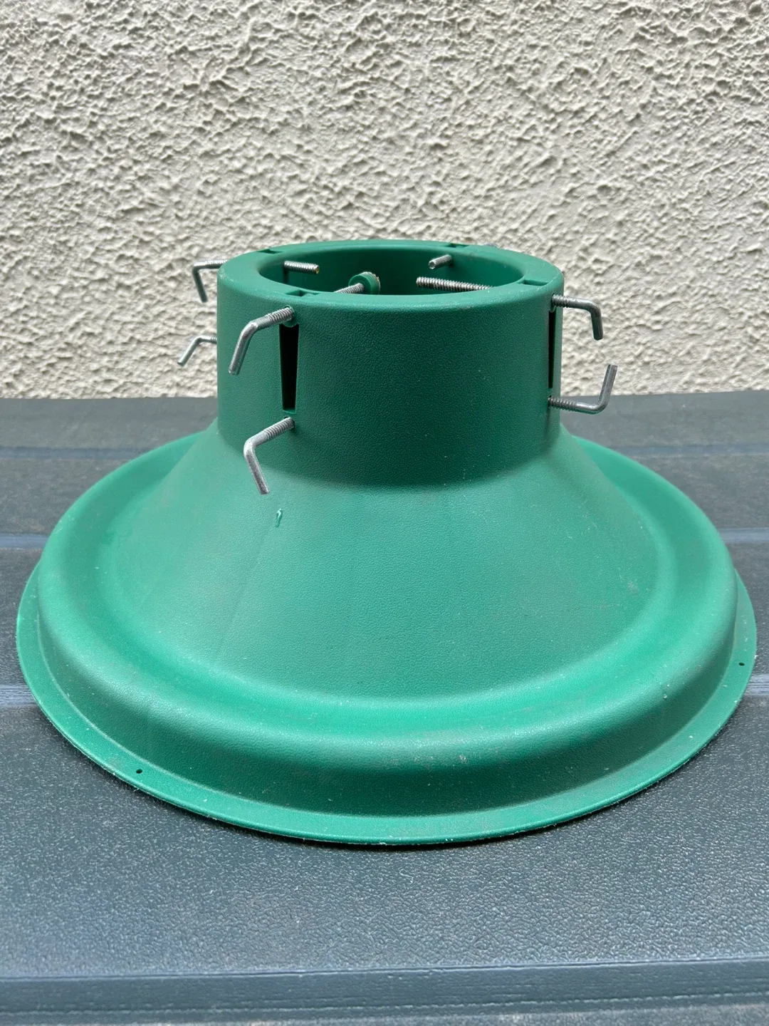 Xmas christmas tree stand base Donlands O'Connor Elmsdale Rd image indicator(5)