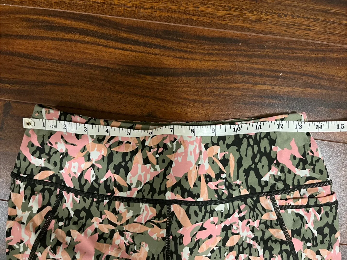 Sweaty Betty women’s medium power 7/8 leggings, tropical camo image indicator(6)