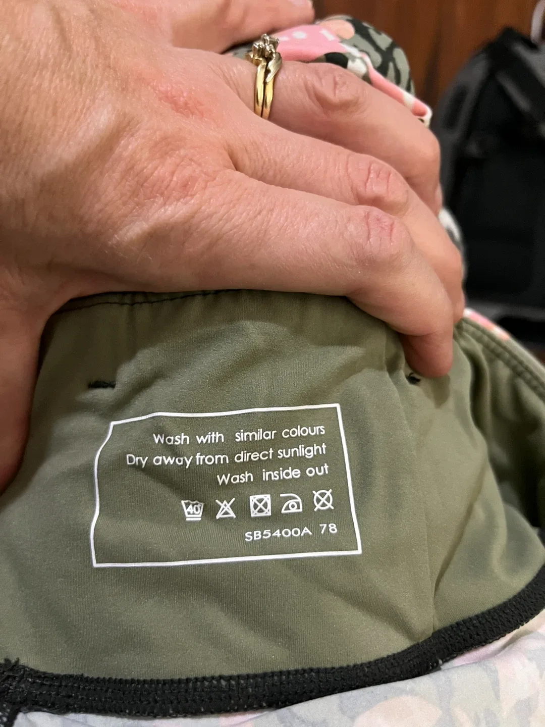 Sweaty Betty women’s medium power 7/8 leggings, tropical camo image indicator(10)