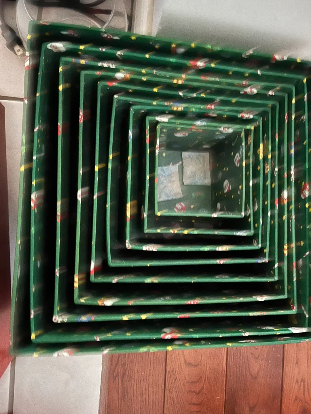 Set of Nesting Boxes