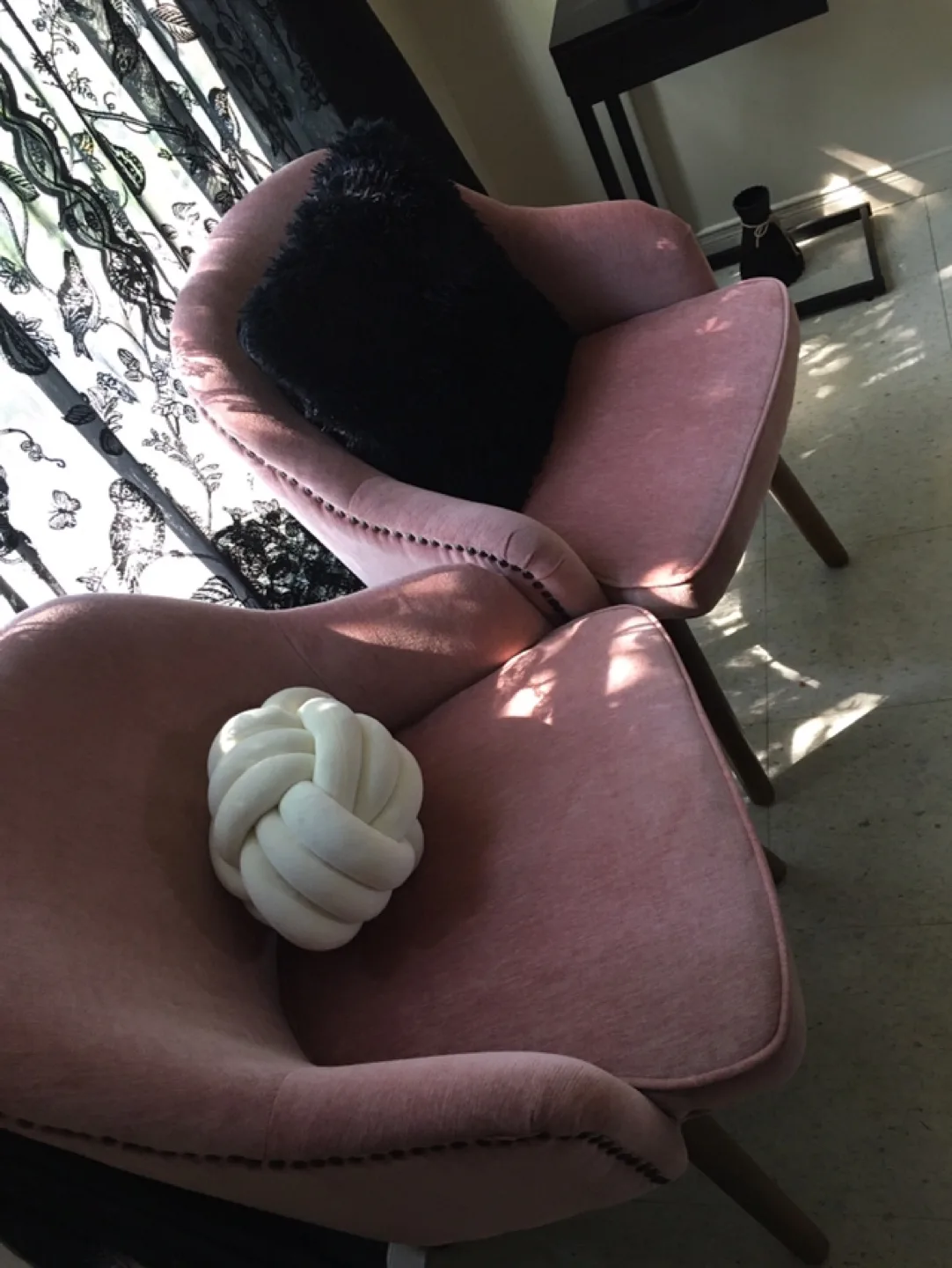 Pink Accent Chair image indicator(6)