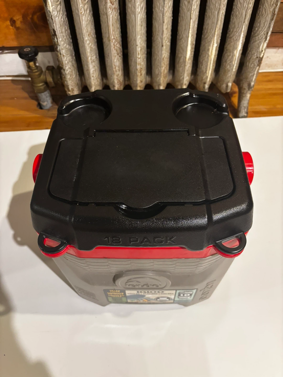 Igloo 18 Pack Cooler - Gray and Red - photo 2