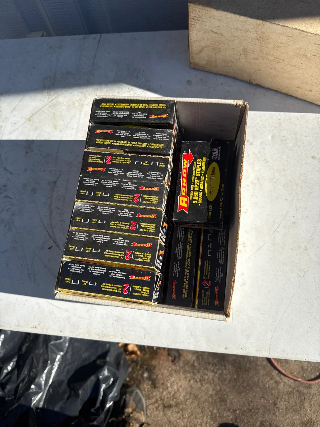 Arrow P22 Staples 1/4" 6mm 5,050 Count image indicator(2)