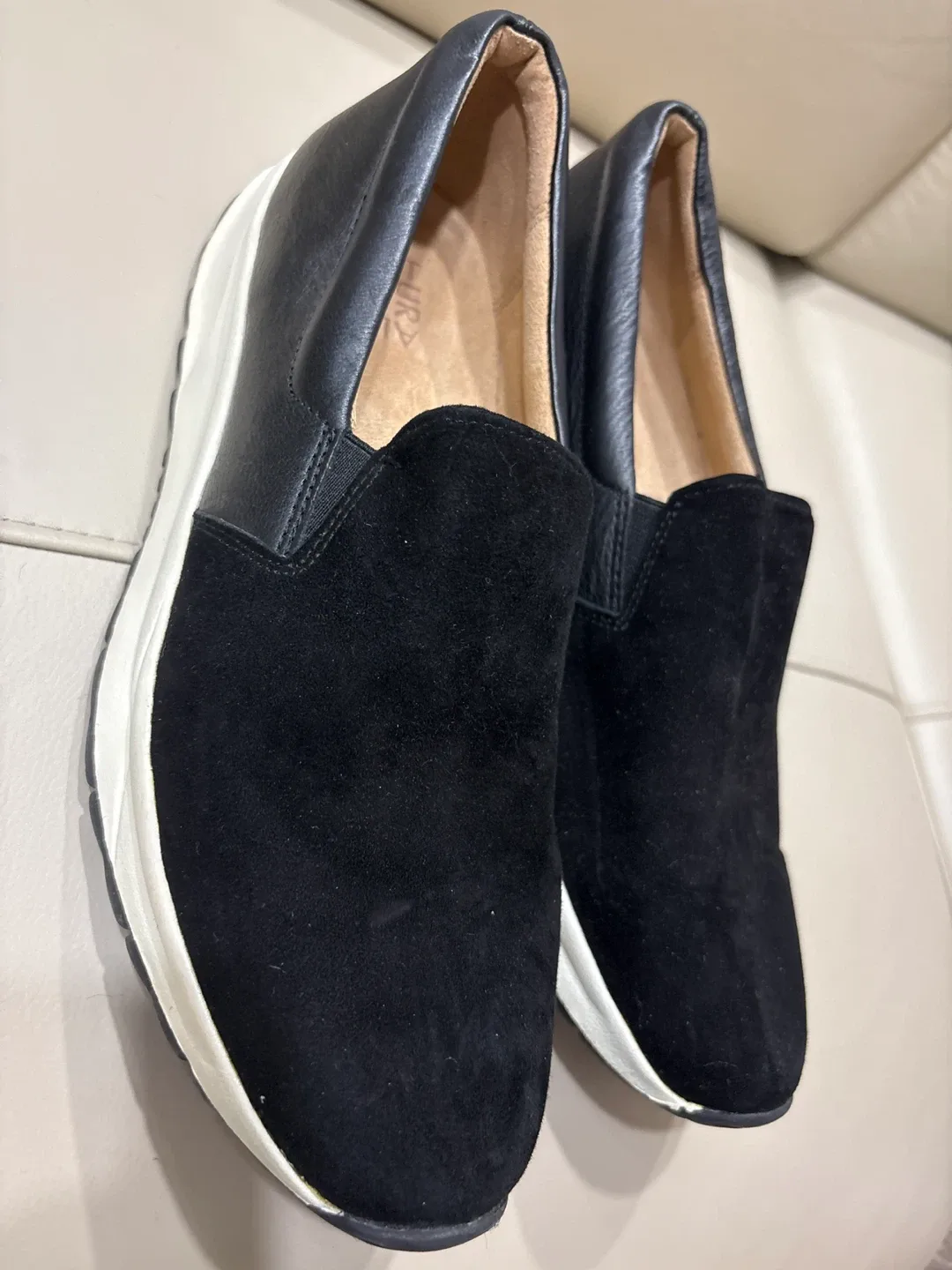 Naturalizer Slip-On Shoes, Size 9.5