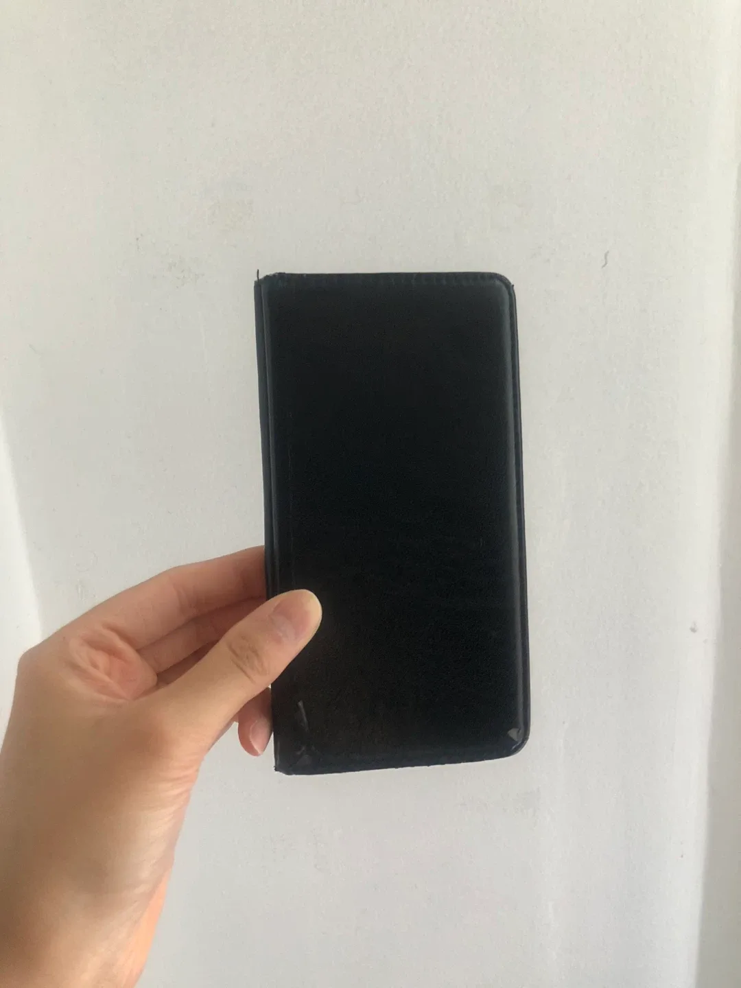 FREE Slim Black Wallet image indicator(2)