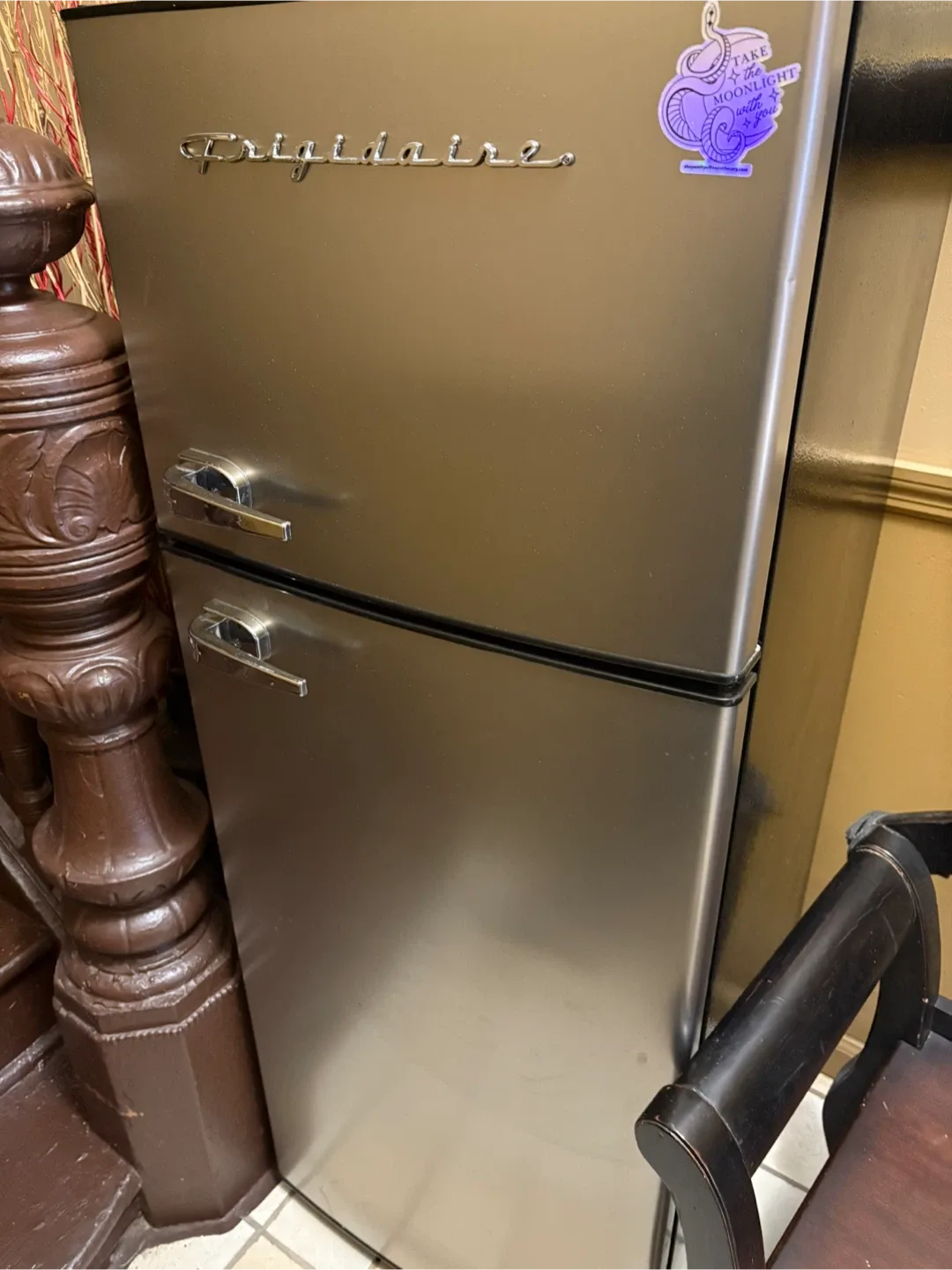 Frigidaire Refrigerator Model EFR751