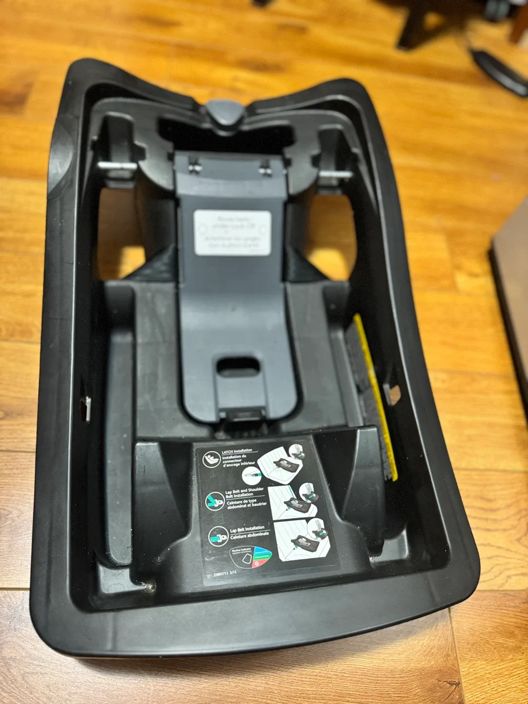 Evenflo LiteMax 35 Infant Car Seat with the base image indicator(6)