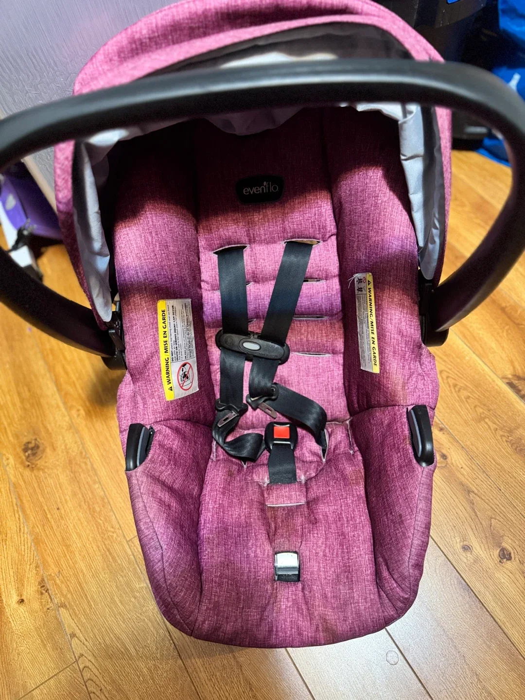 Evenflo LiteMax 35 Infant Car Seat with the base