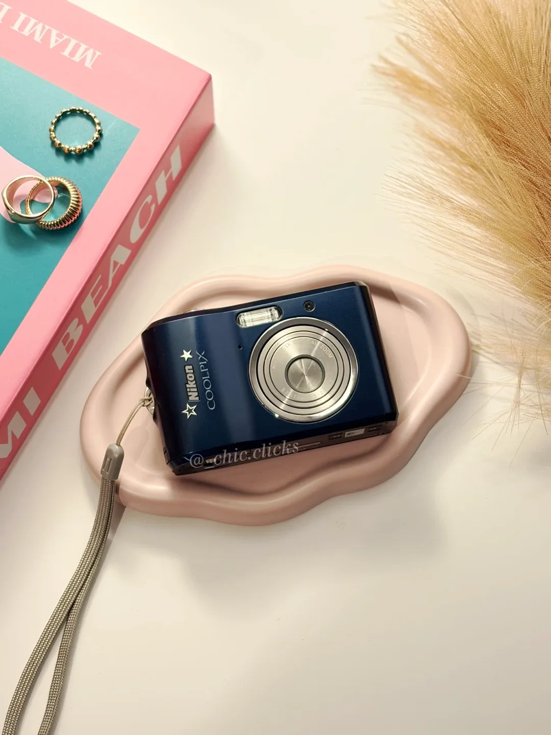 Nikon Coolpix L18 Digital Camera