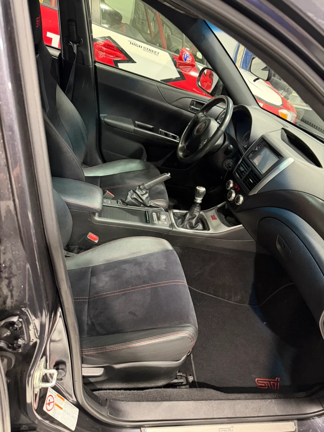 Subaru Impreza WRX STi - Hatchback image indicator(8)