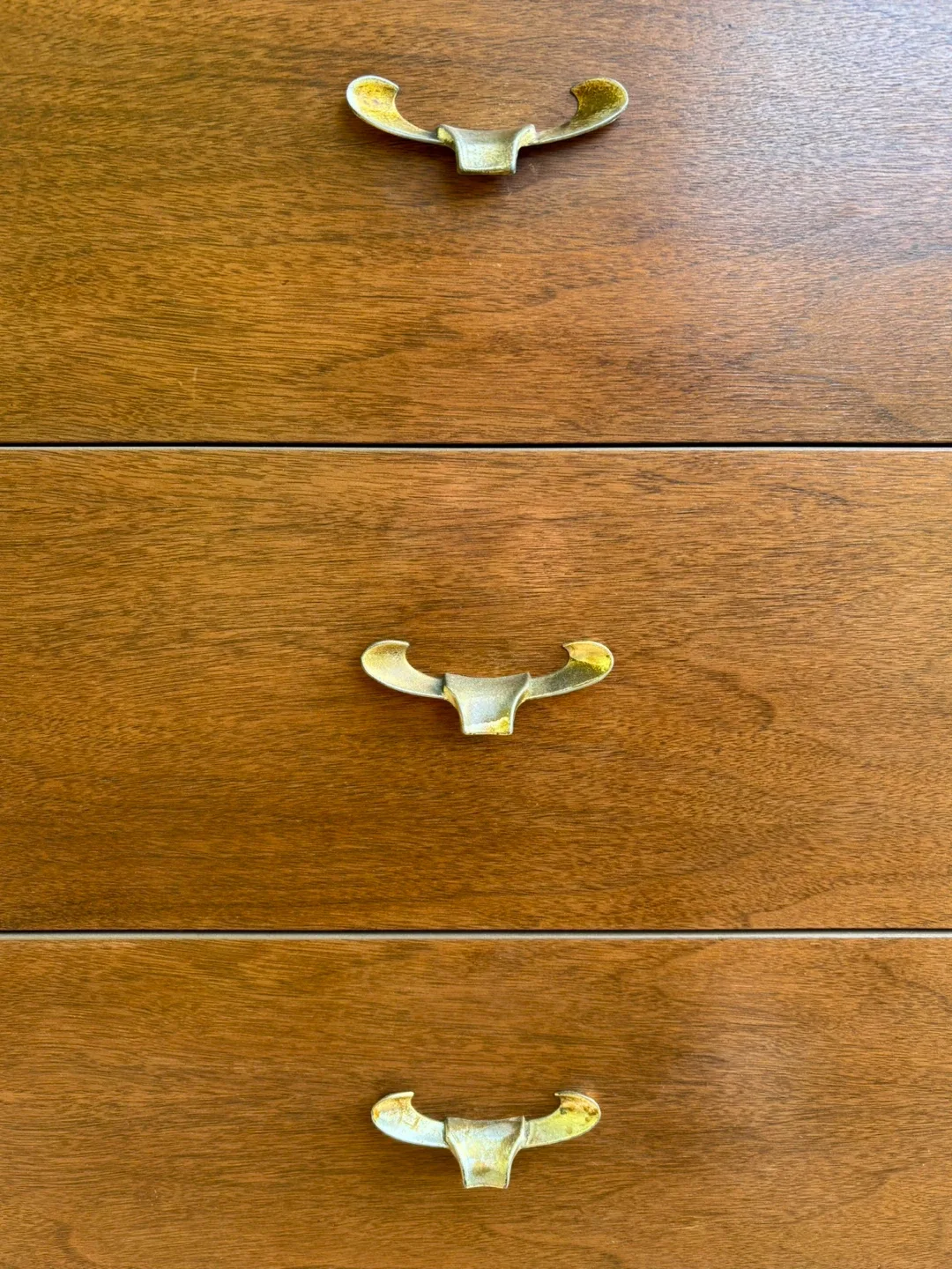 MCM Walnut Vintage dresser 6 drawers image indicator(7)