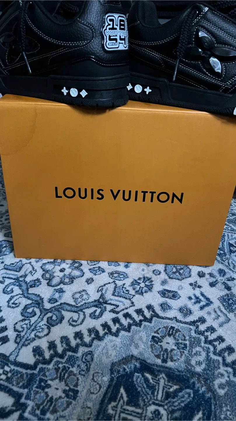 Louis  Vuitton shoes image indicator(3)