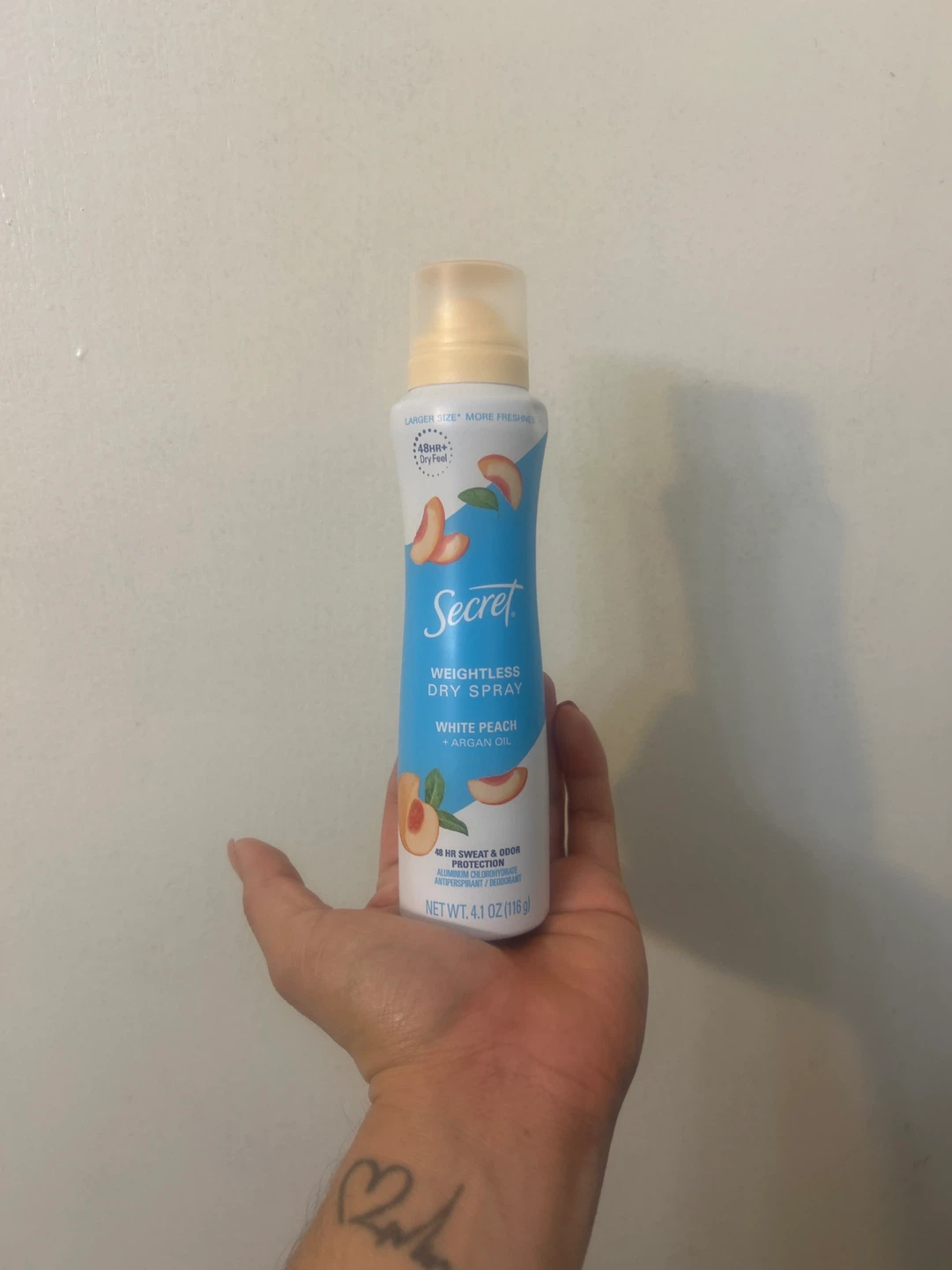 Secret Weightless Dry Spray - White Peach