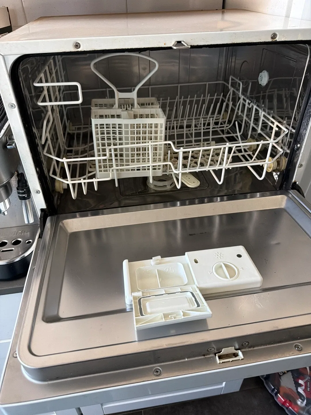 SPT SD-2201W Portable Dishwasher image indicator(2)