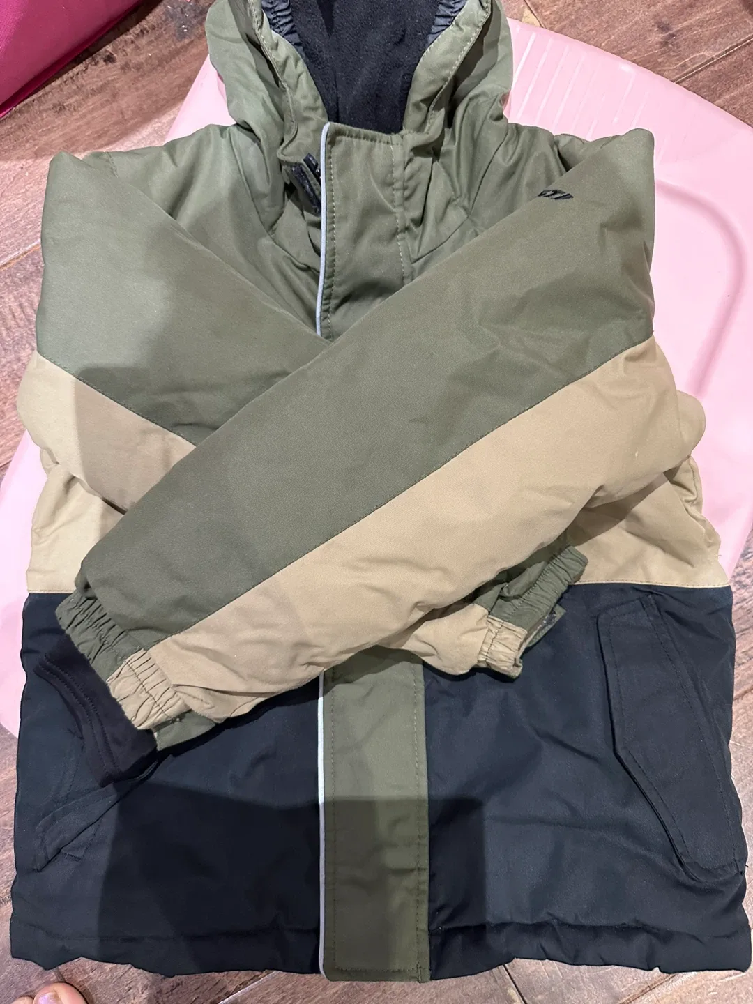 Gusti Winter Jacket - Olive Green, Beige, Black size 6 image indicator(3)