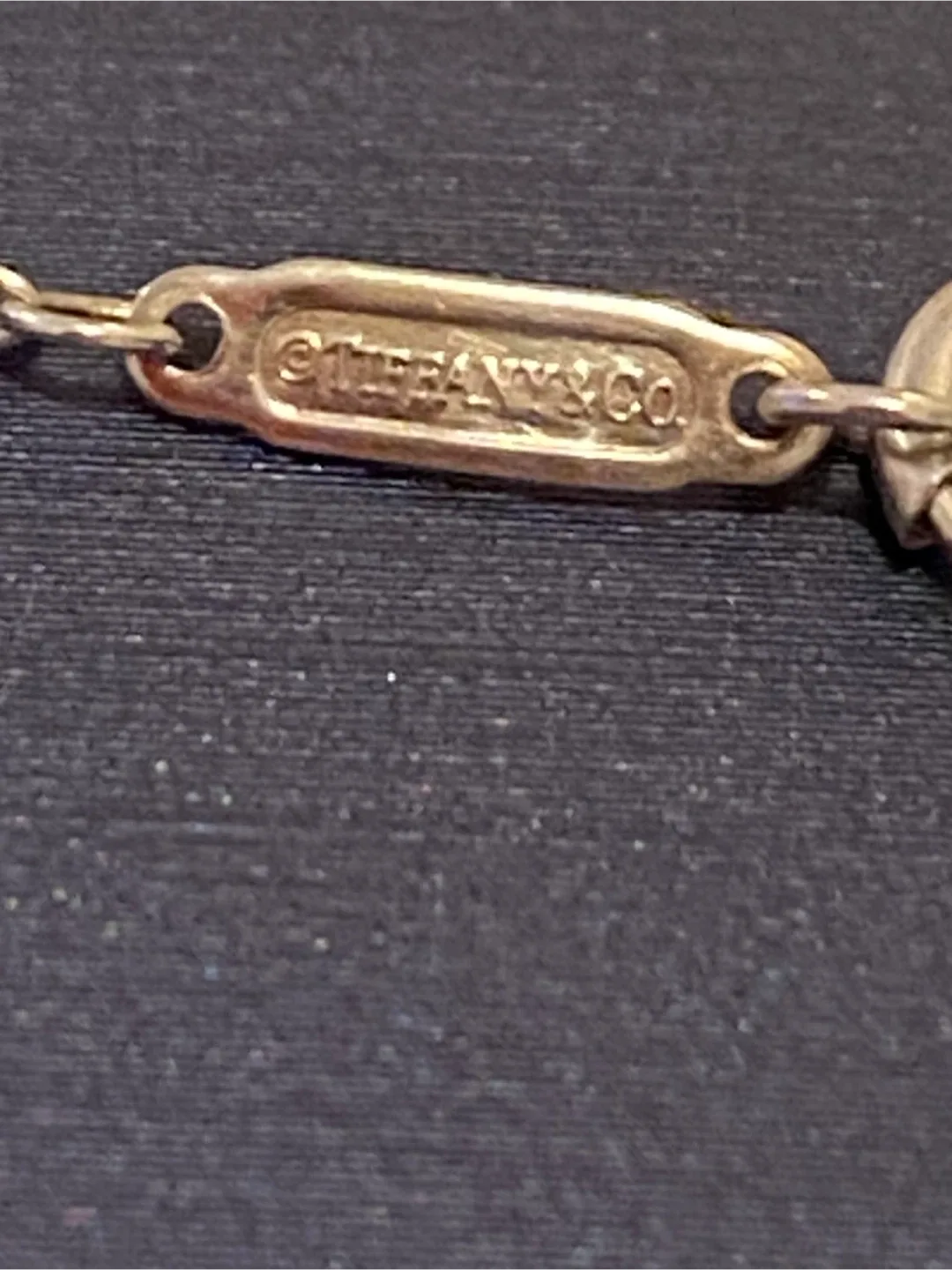 💯% AUTHENTIC “RARE” Tiffany & Co. Silver Arrow Necklace 18” long image indicator(3)