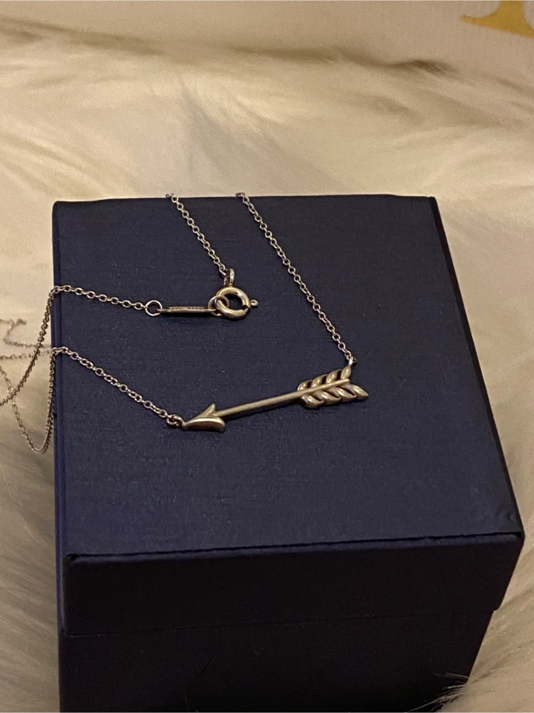💯% AUTHENTIC “RARE” Tiffany & Co. Silver Arrow Necklace 18” long image indicator(2)