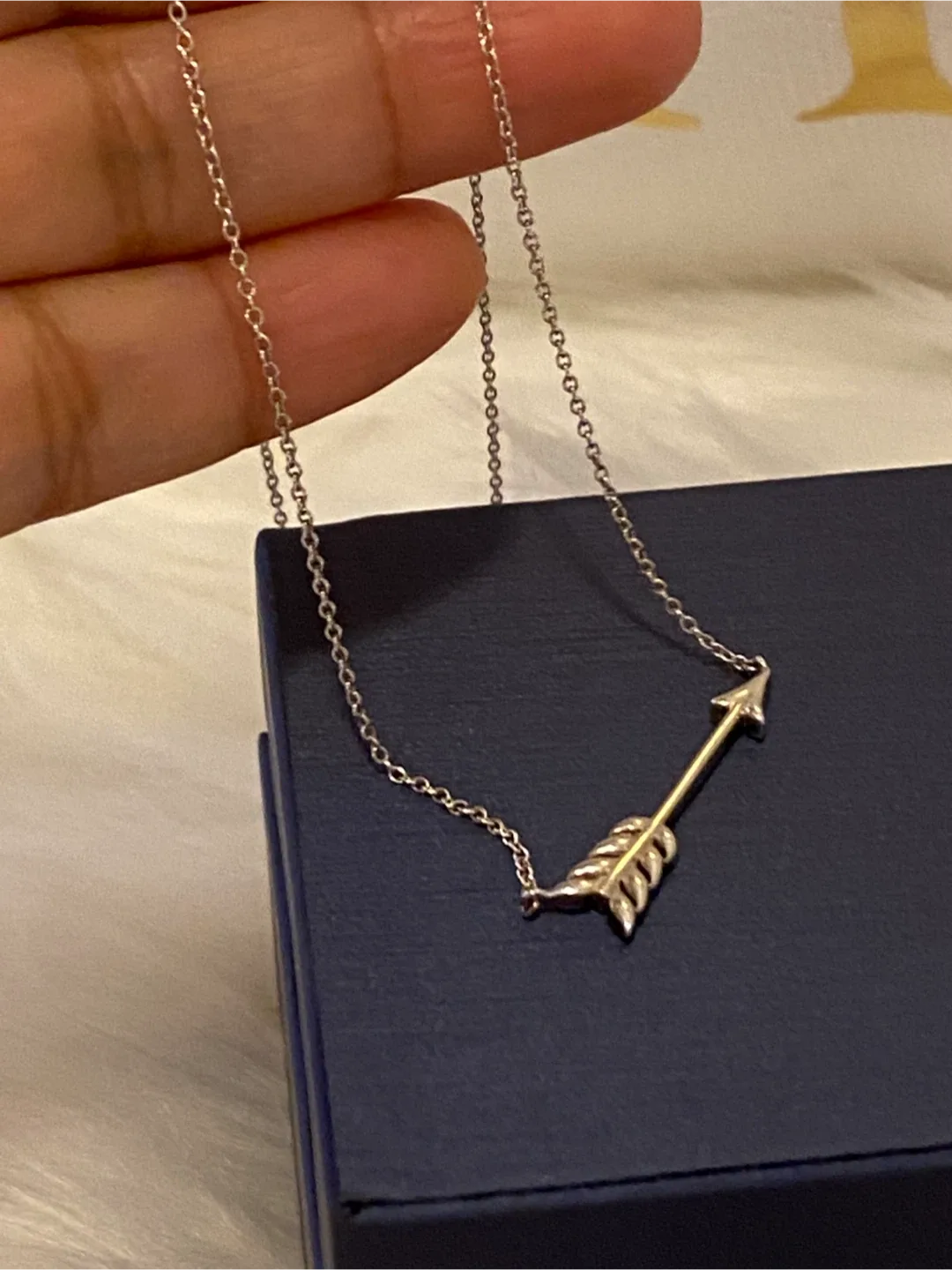 💯% AUTHENTIC “RARE” Tiffany & Co. Silver Arrow Necklace 18” long image indicator(9)