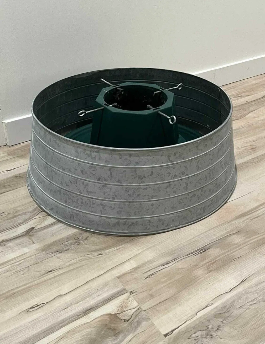 Christmas tree metal collar and tree stand image indicator(5)