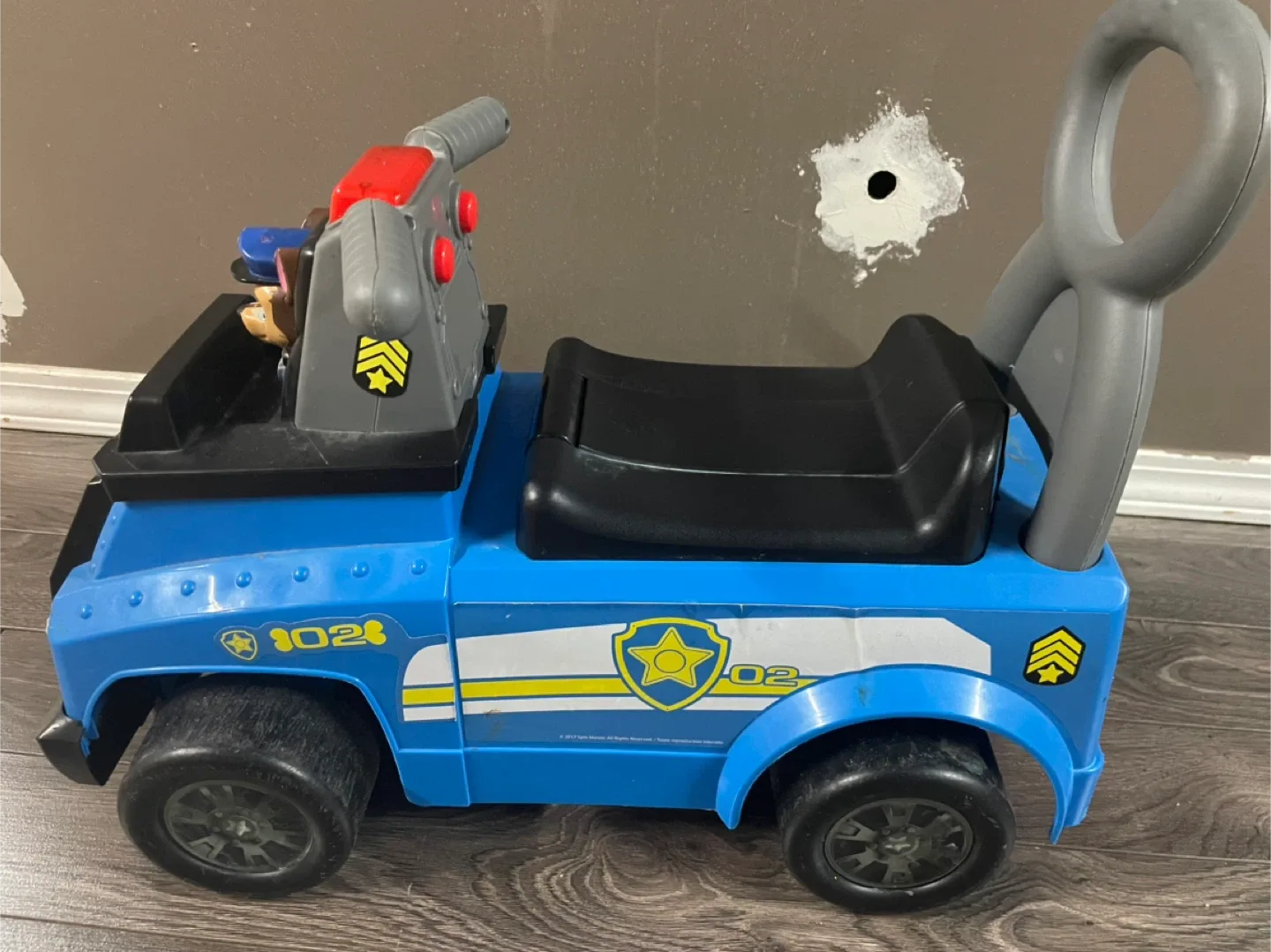 Paw Patrol Chase Ride-On Car