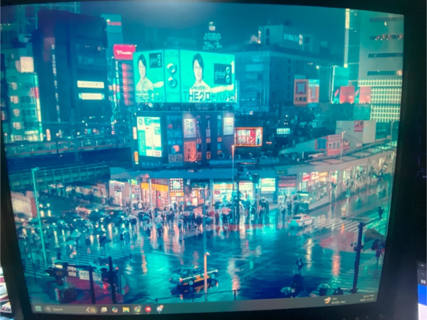 HP Victus 15.6" Gaming Laptop comes with extra monitor image indicator(4)