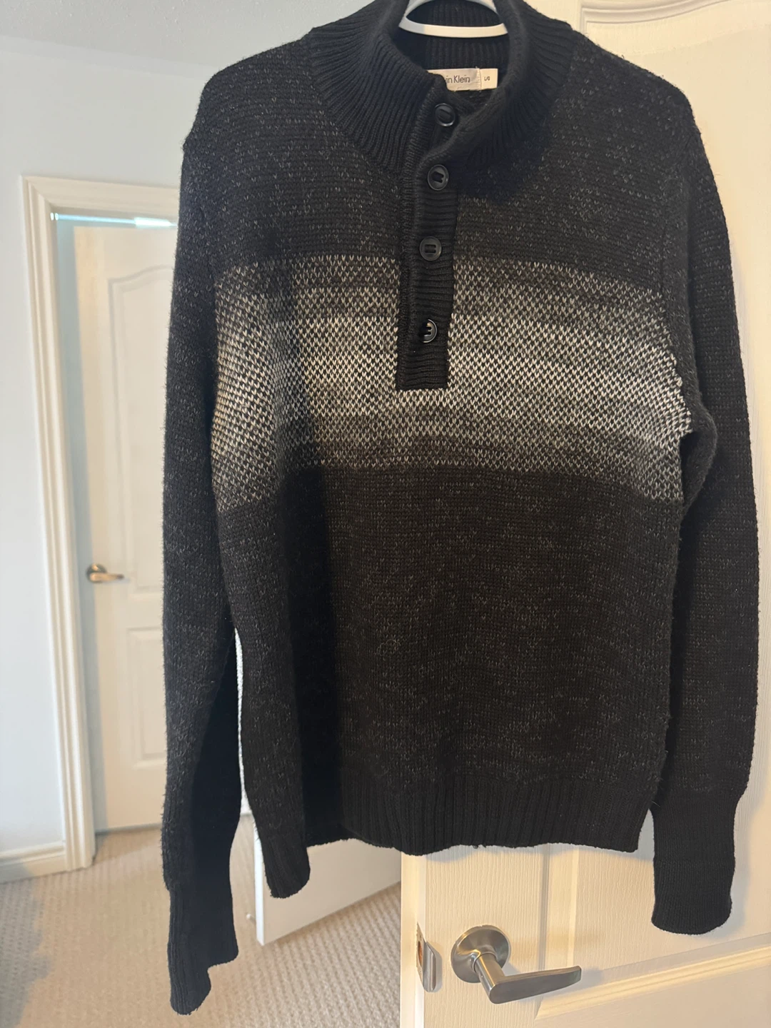 Calvin Klein L/G Sweater - Black & Grey, size L