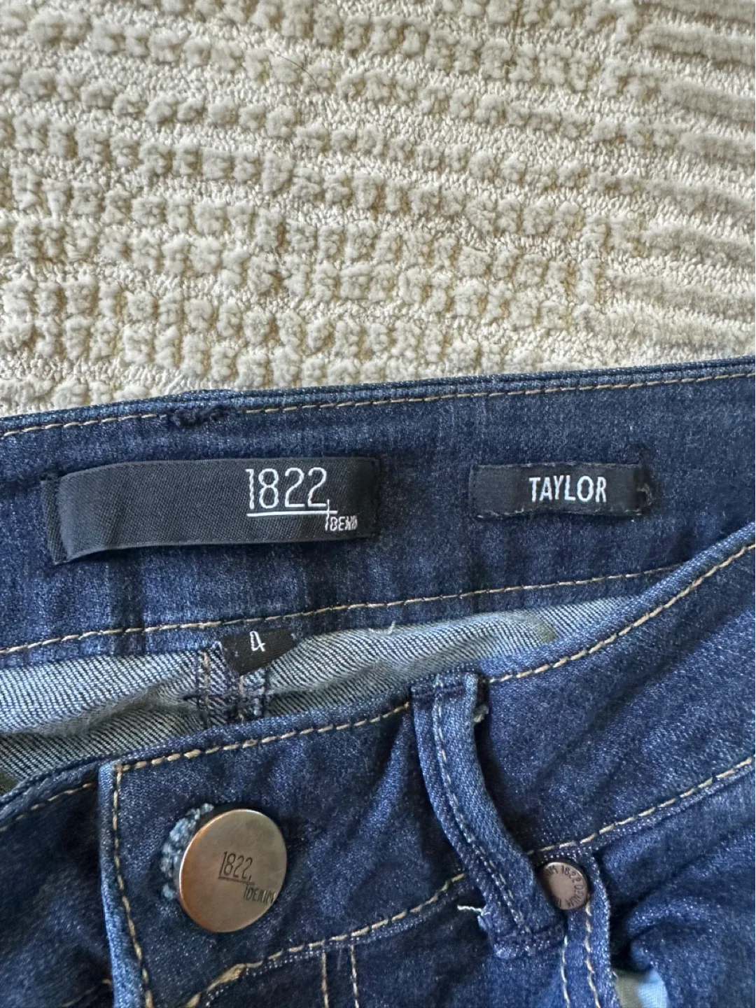 1822 Denim Taylor Jeans - Size 4 image indicator(3)