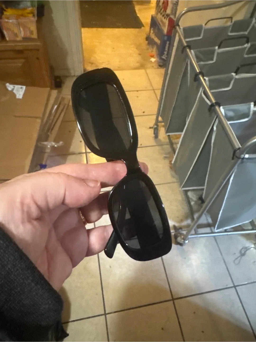 Black Rectangle Sunglasses image indicator(2)