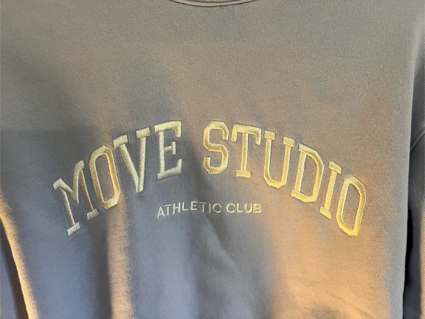 H&M Move Studio Athletic Club Sweatshirt Size 8/10 image indicator(2)