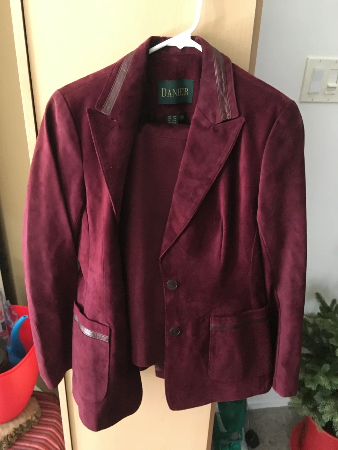 Danier Suede Suit - Size 8-10 image indicator(2)