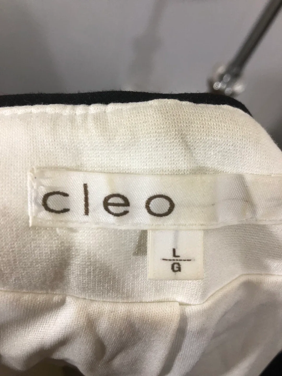 Women’s White & Black Blazer. Size Large. Cleo. image indicator(6)