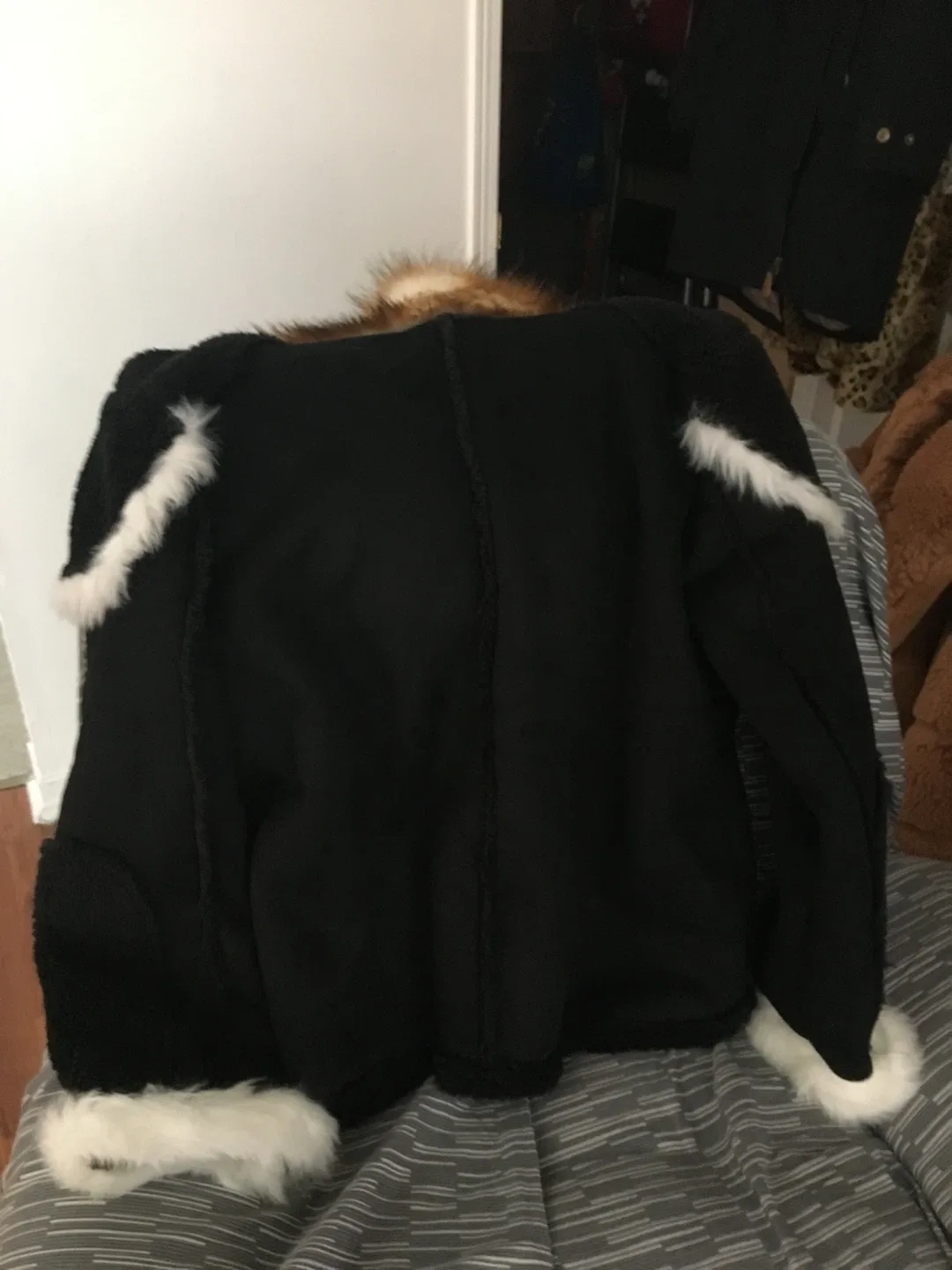 Black Jacket with Fur Trim image indicator(2)