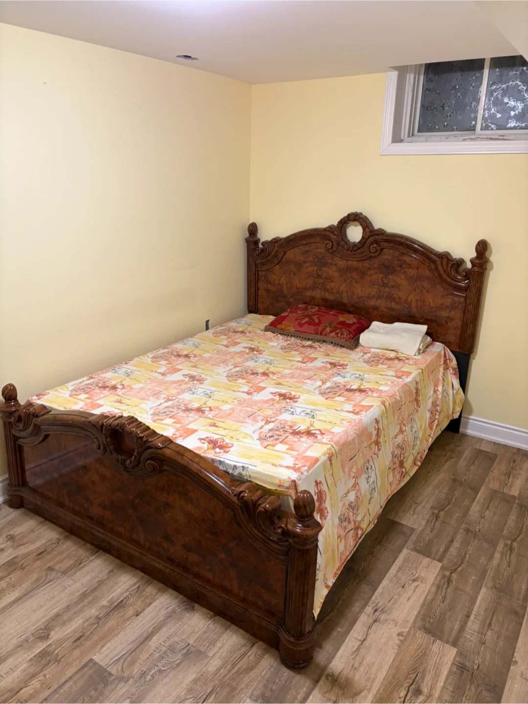 Bedroom Set - Bed, Dresser, Wardrobe, Nightstand image indicator(6)