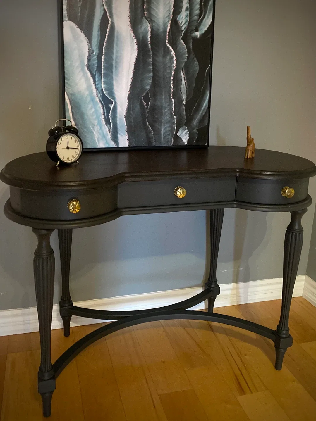 ✨ Refinished Bombay Desk – Espresso Top & Cast Iron Body ✨ image indicator(4)