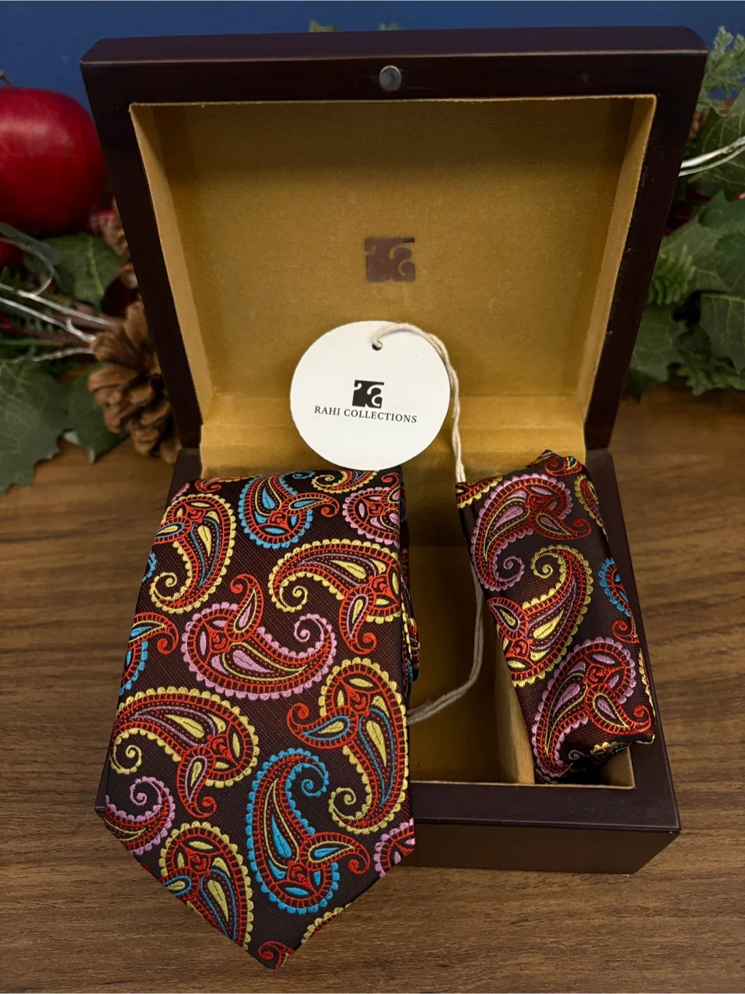 LEONARDI Tie and Pocket Square Set image indicator(2)