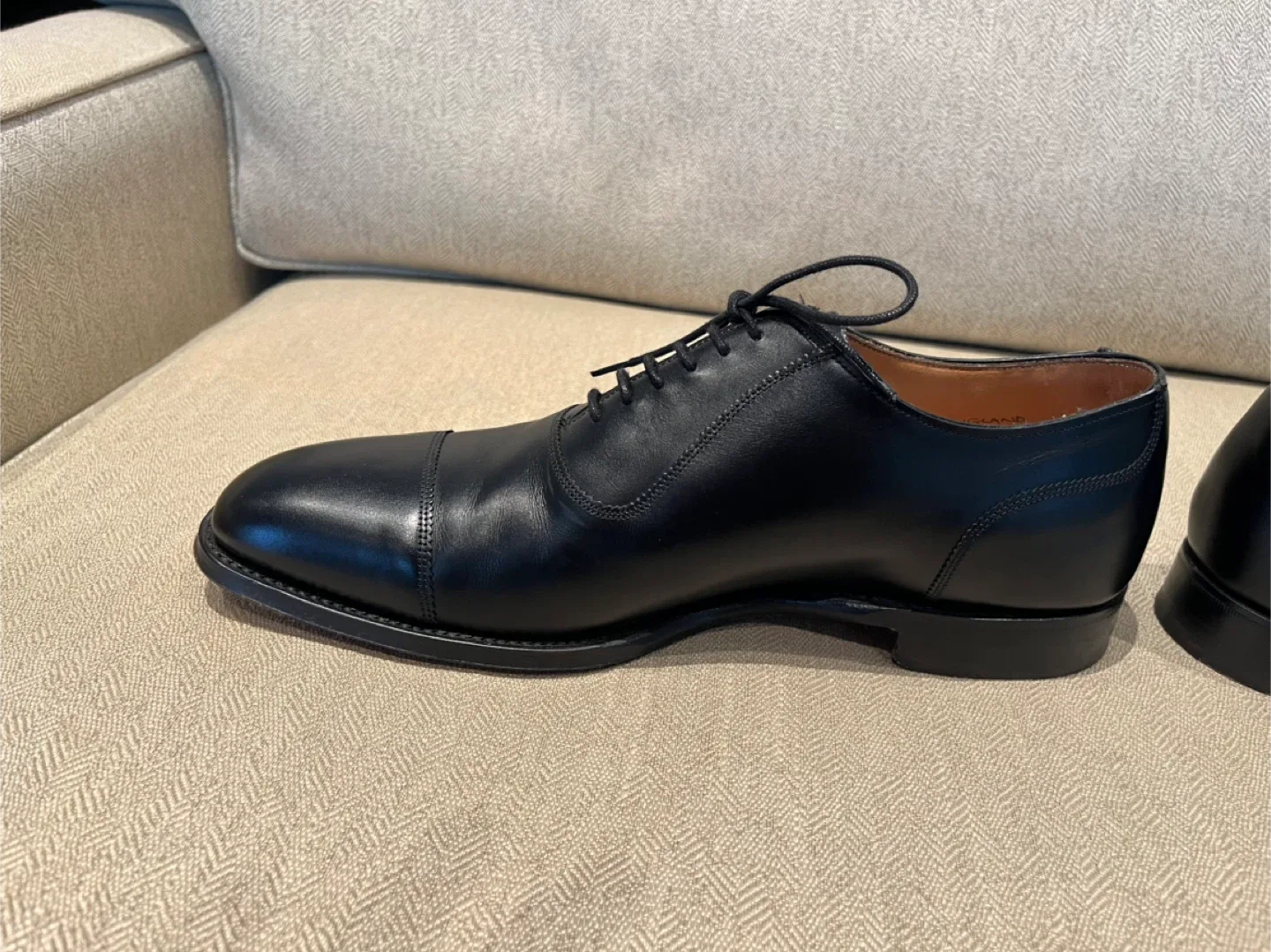 Joseph Cheaney & Sons Men’s Handmade Black shoes image indicator(5)